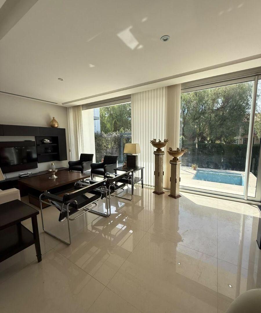 Foto de Verónica Tahan Negocios Inmobiliarios ofrece casa a la venta Barrio, imagen 5