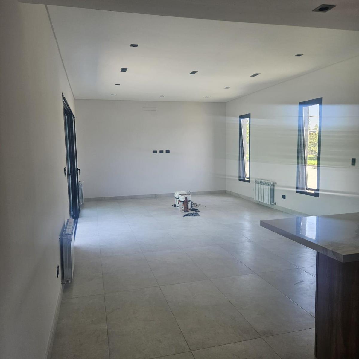 Casa de Categoría a La Venta en Barrio Privado de Guaymallen 4
