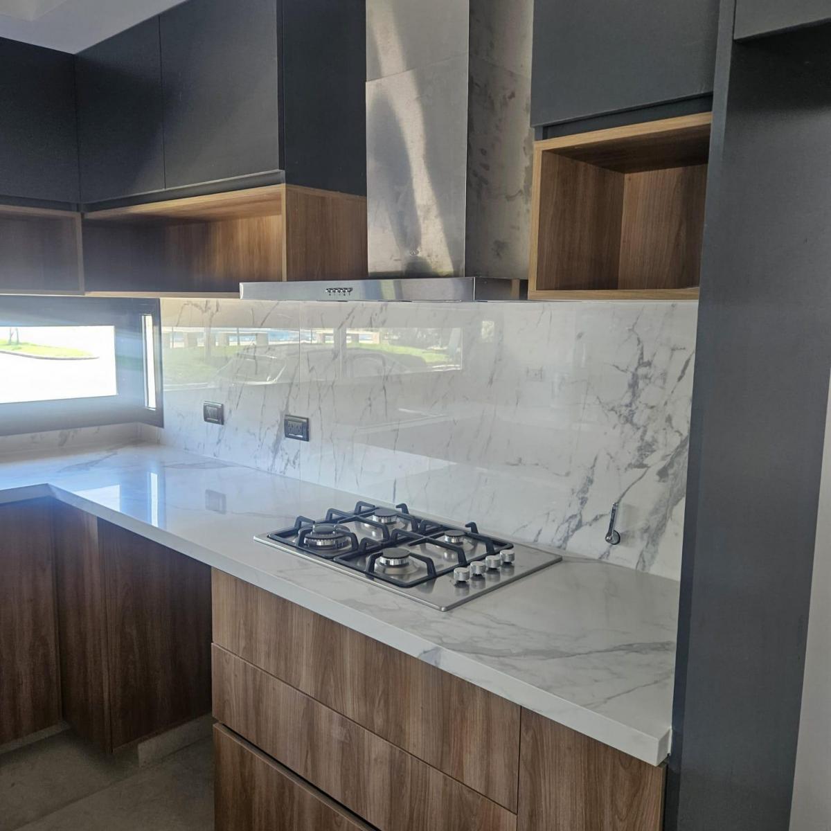Casa de Categoría a La Venta en Barrio Privado de Guaymallen 5