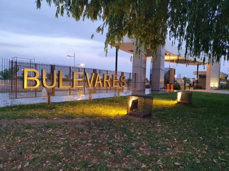 Lote en Venta - Bandera de Los Andes 5530 Barrio Privado Boulevares Guaymallen 2