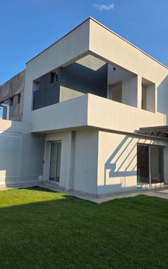 Casa a la venta en Barrio Dalvian
