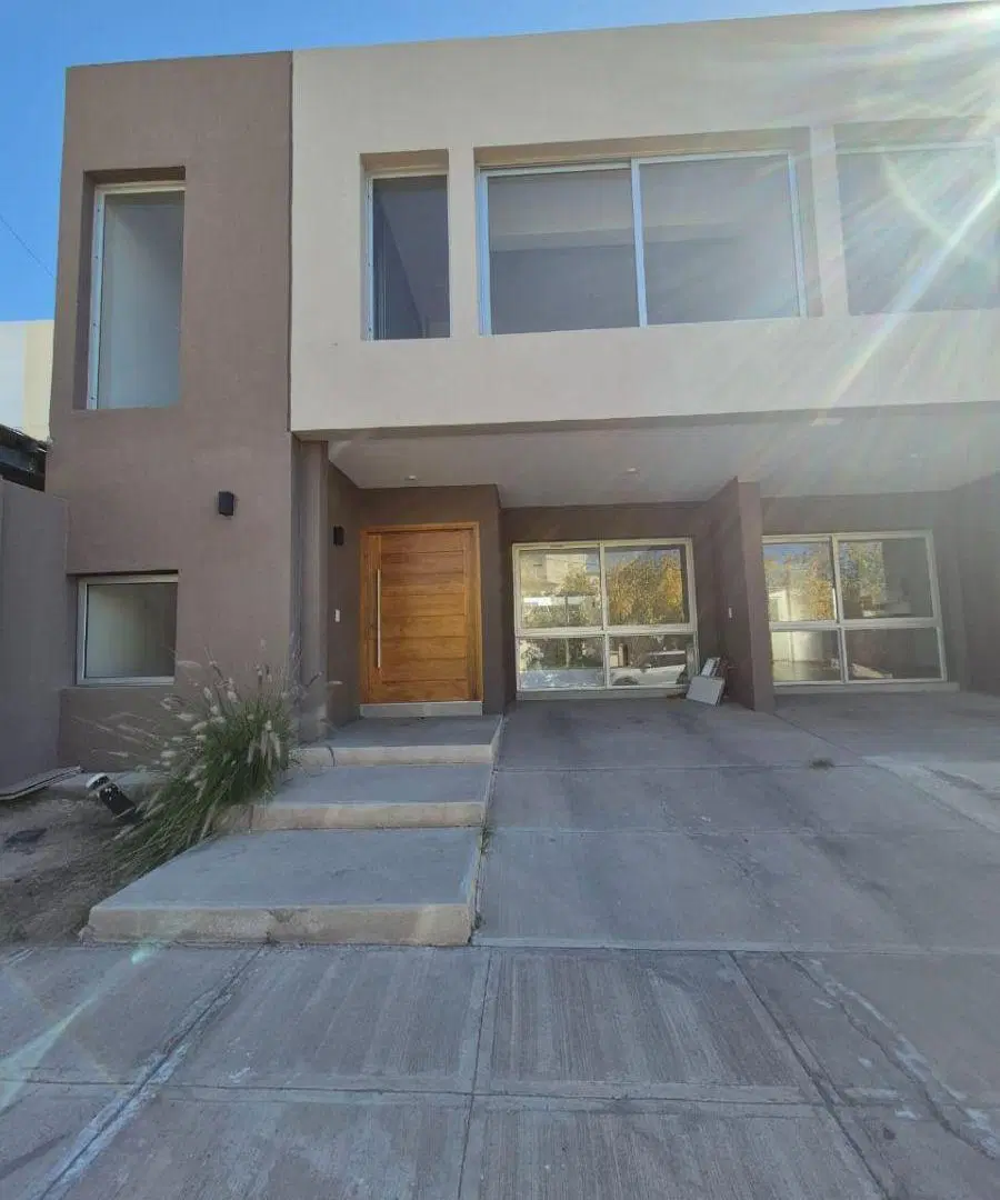 Dúplex a la venta en Barrio Furlotti 3