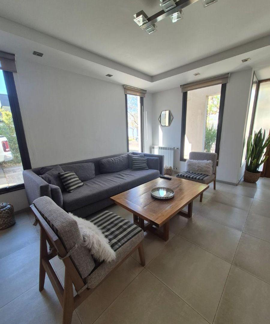 Foto de Casa a la venta en Barrio Privado de Maipú, imagen 5