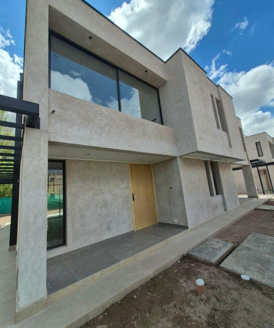 Foto de Dúplex a la venta en Luján de Cuyo, imagen 1