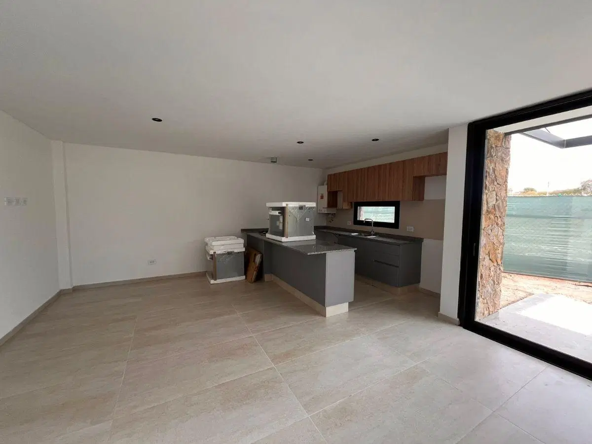 Gres Inmobiliaria Alquila 5