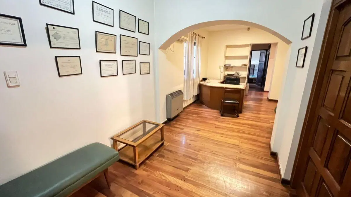 Casa/ Estudio/ Consultorio Barrio Bombal 3