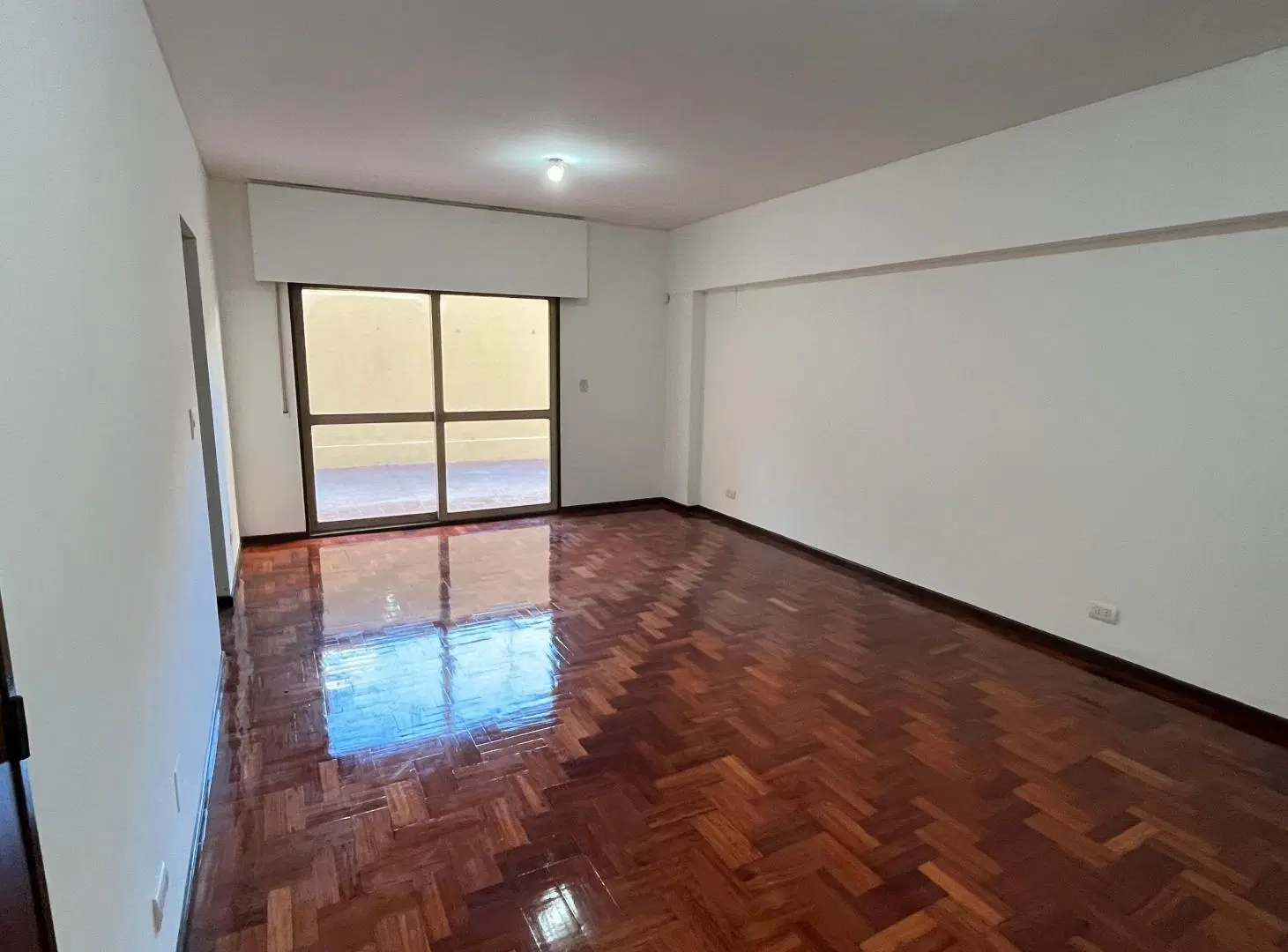 Amplio Departamento Micro-Centro MZA 4