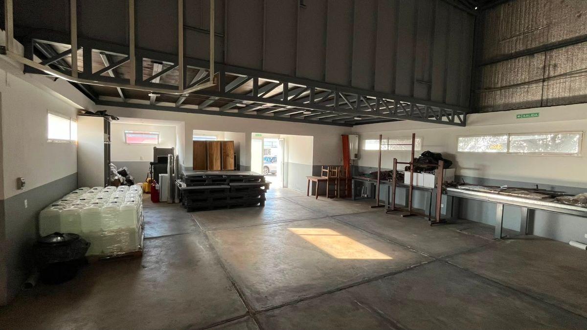 Foto de IMPERDIBLE GALPÓN INDUSTRIAL Y LOGÍSTICO + OFICINA DE CATEGORÍA + 1.500, imagen 2