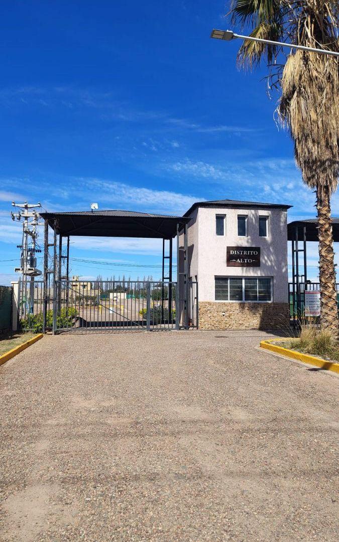 Foto de Gres Inmobiliaria Vende Terreno con Casa a terminar en Distrito Alto, imagen 3