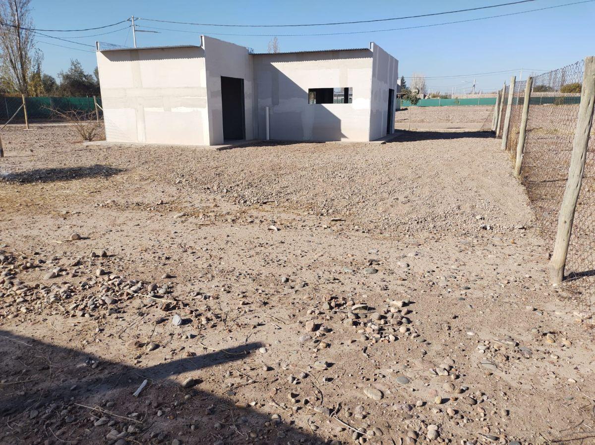 Foto de Gres Inmobiliaria Vende Terreno con Casa a terminar en Distrito Alto, imagen 4