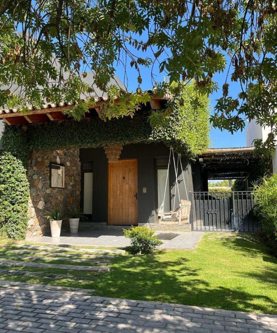 Foto de Gres Inmobiliria Vende Casa en Lago del Torreón, imagen 1