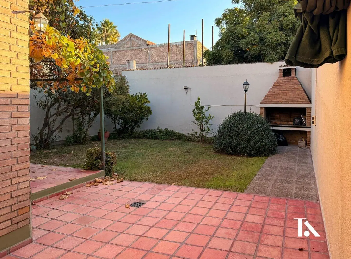 CASA- VENTA- 4 DORM- CUARTA SECCIÓN- CIUDAD- MENDOZA 4