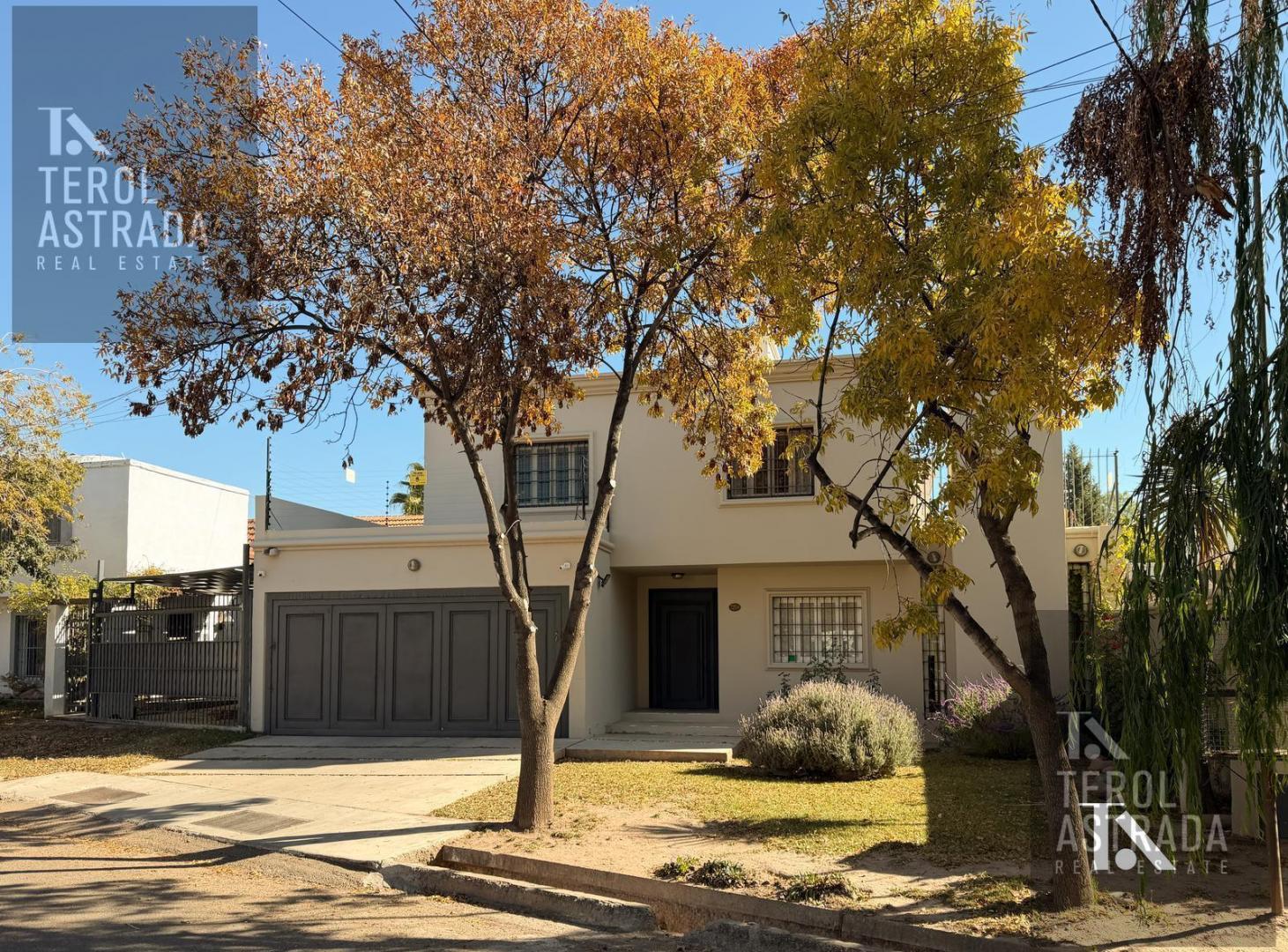 CASA en VENTA - 3 DORMITORIOS- BARRIO HUERTO DEL SOL- LA PUNTILLA- LUJÁN DE CUYO- MENDOZA