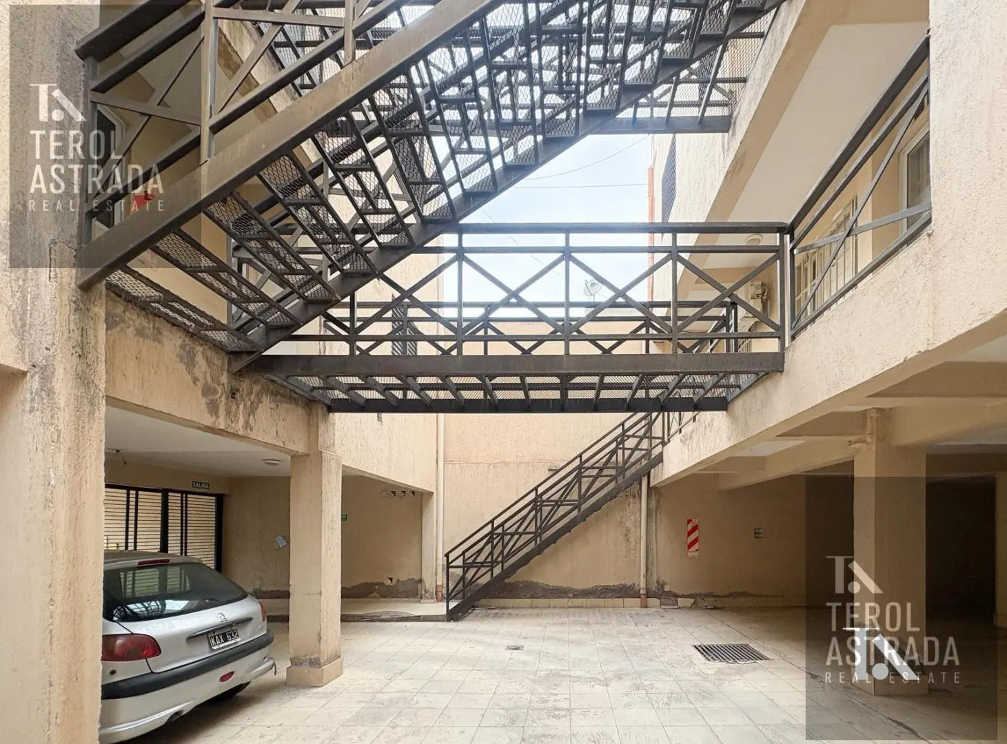 Dpto 1 Dorm + Cochera | VENTA -Guaymallen- Barrio Zona Club Alemán 5