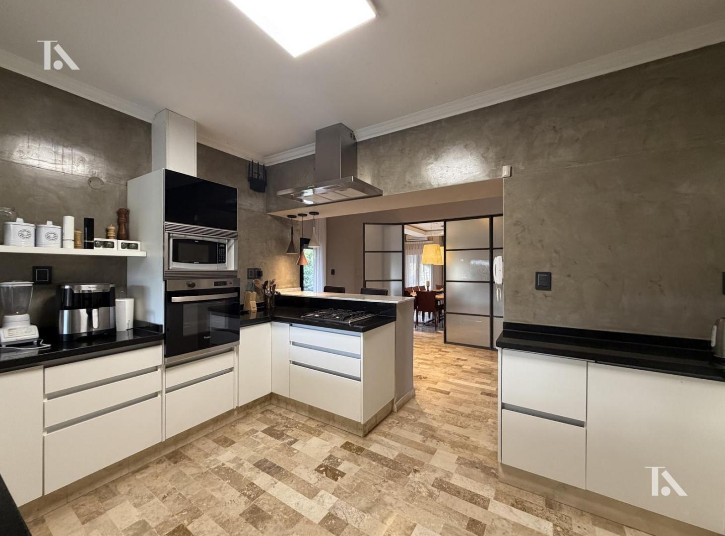 Foto de CASA-VENTA-3 DORMITORIOS-BARRIO PORTAL VISTALBA-VISTALBA-MENDOZA, imagen 3
