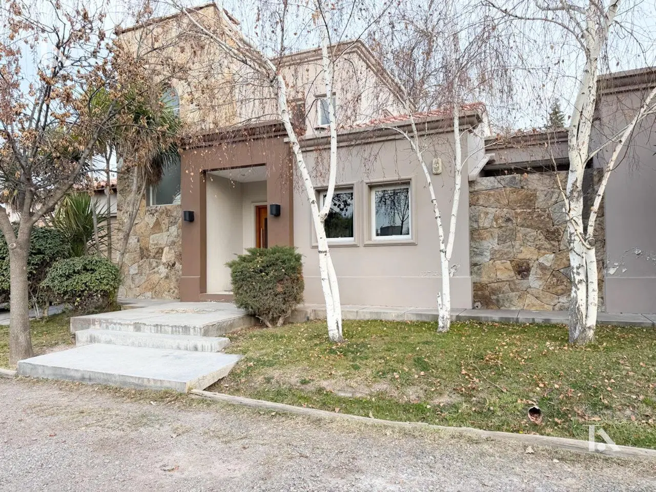 Casa 3 Dorm Barrio Ayres de Alzaga, Chacras De Coria 2