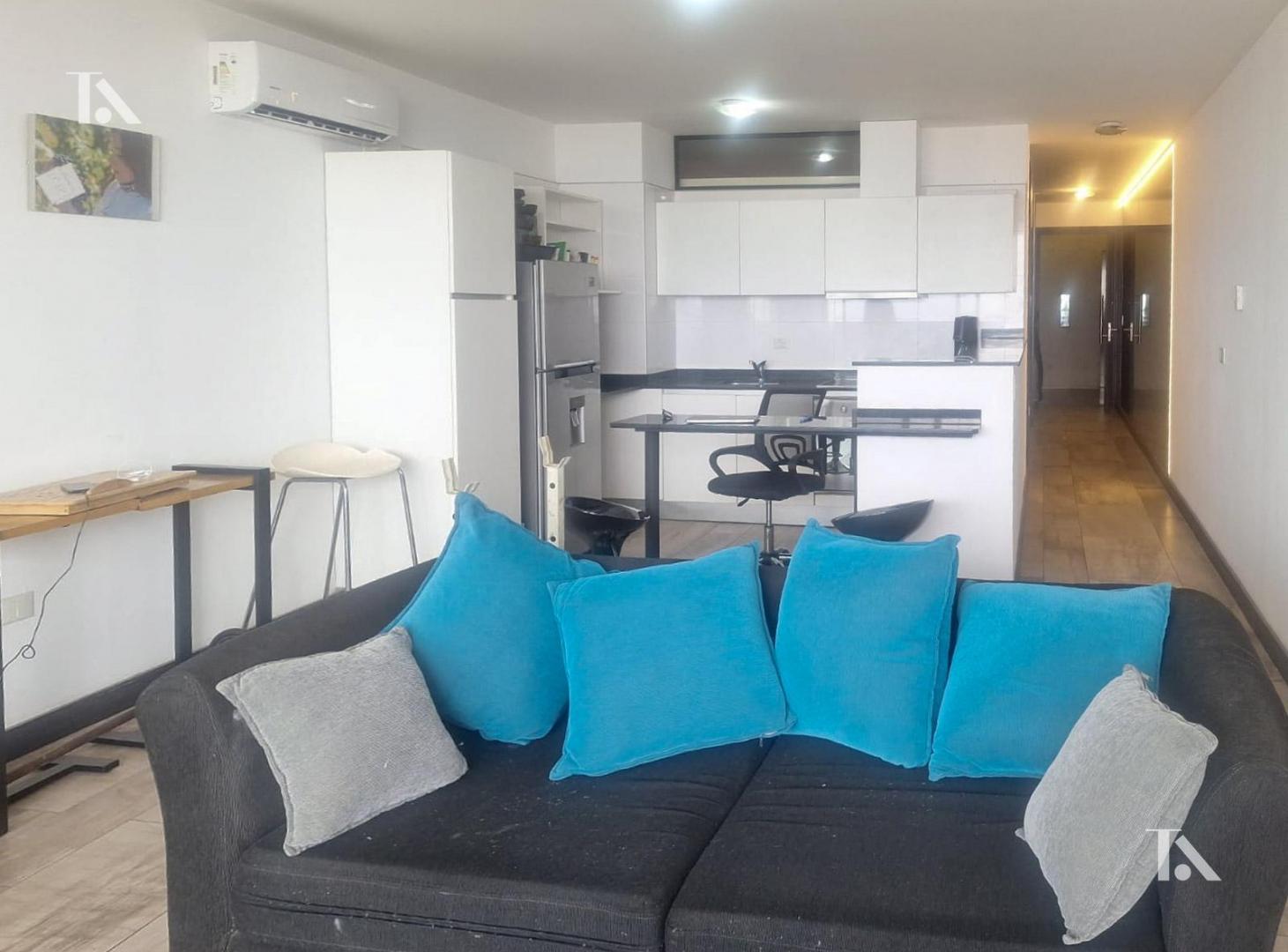 Foto de DEPARTAMENTO-VENTA-1 DORMITORIO-EDIFICIO LAS LOMAS-PALMARES VALLEY-LA, imagen 2