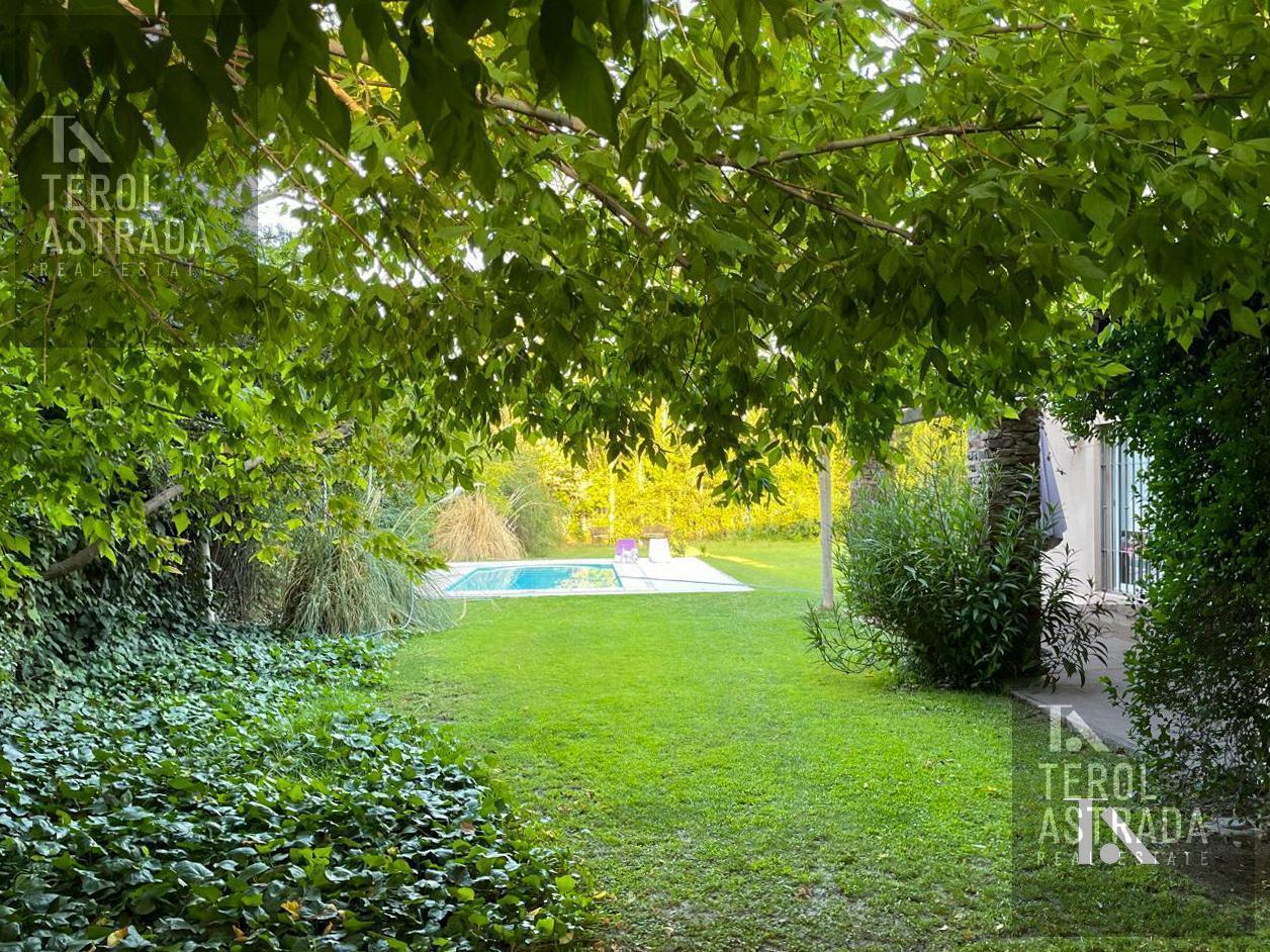Foto de CASA- VENTA- 5 DORMITORIOS - CALLE LAPRIDA - LA PUNTILLA - LUJÁN DE, imagen 1