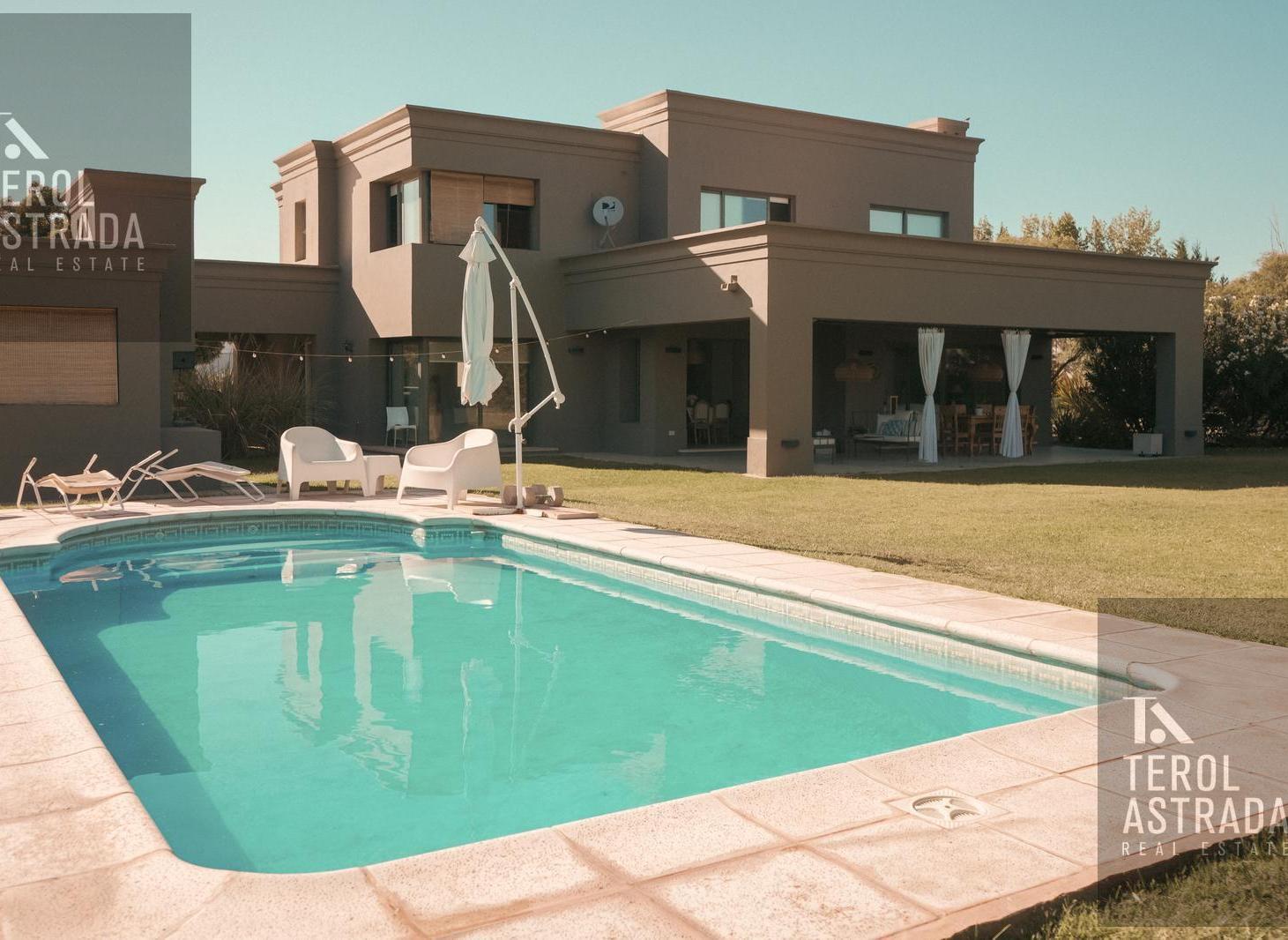 CASA - VENTA - 3 DORMITORIOS - BARRIO RINCÓN DE ARAOZ - CHACRAS DE CORIA - LUJAN DE CUYO