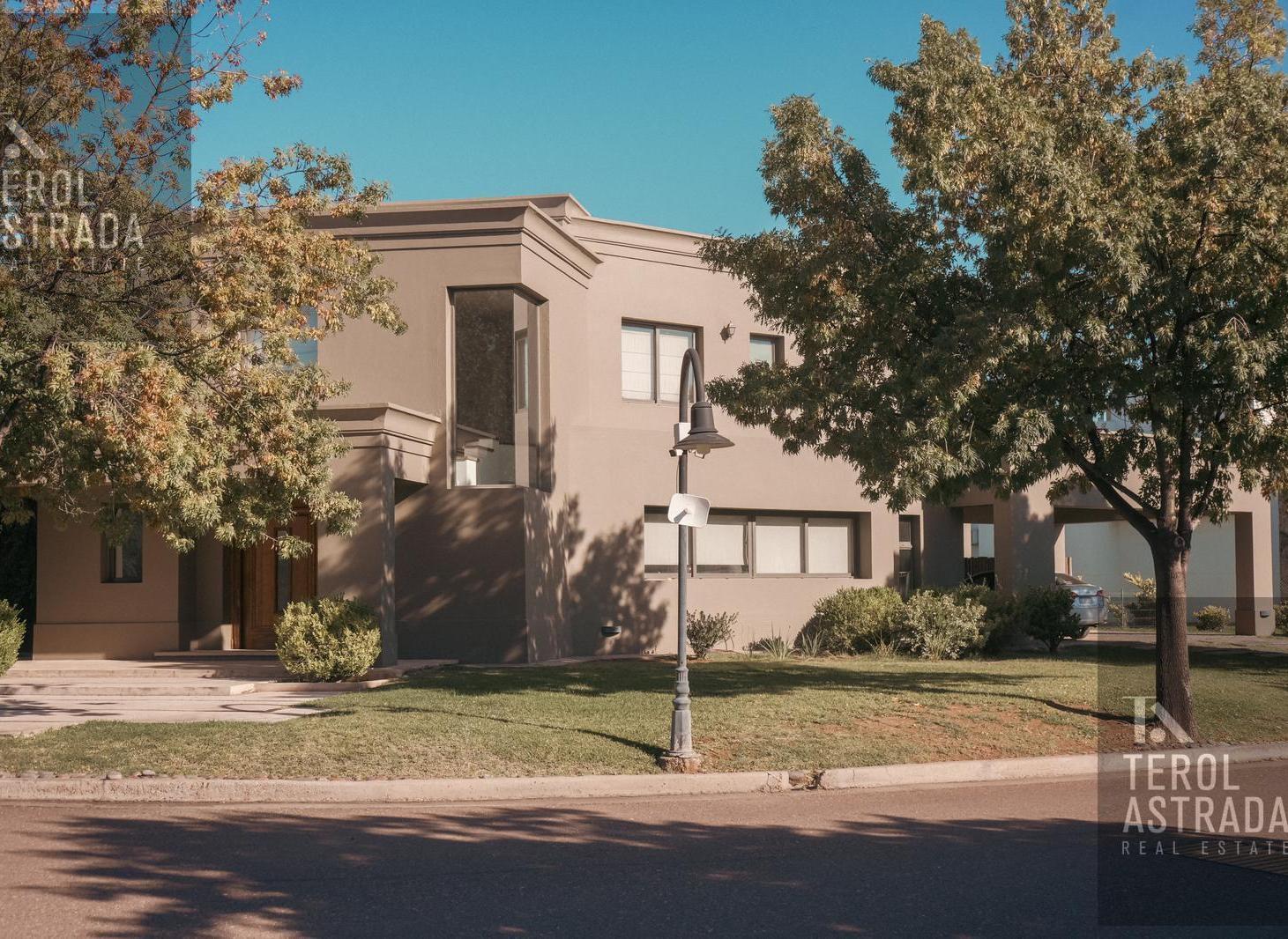 Foto de CASA - VENTA - 3 DORMITORIOS - BARRIO RINCÓN DE ARAOZ - CHACRAS DE, imagen 5