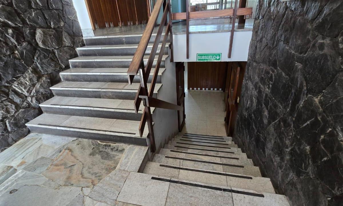 Alquilo Oficina/consultorio/laboratorio Calle Mitre Entre Colón y Pedro Molina 4