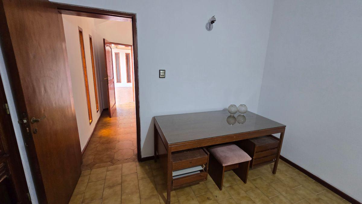 Foto de Vendo amplia casa en el centro de San Martín - 4 dormitorios -, imagen 4