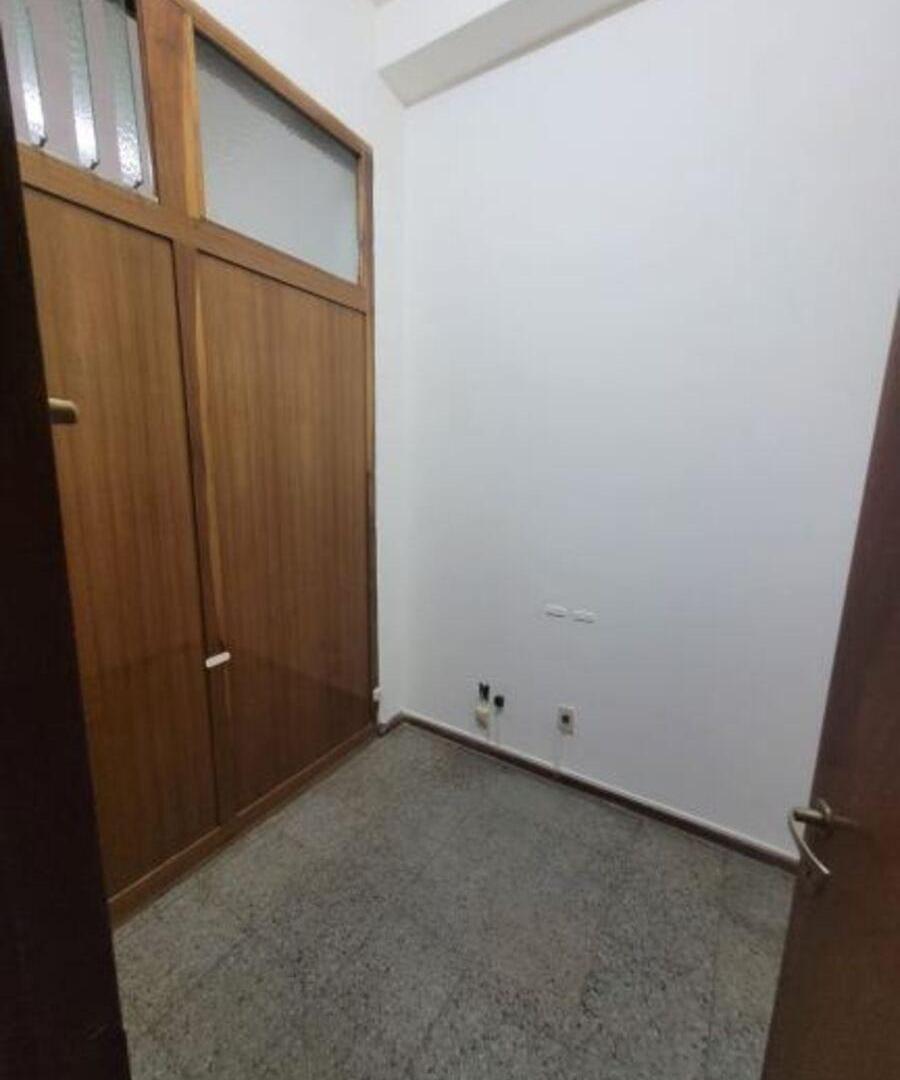 Foto de BOURGUET PROPIEDADES VENDE OFICINA EN EL EDIFICIO LA MICELA, COLON N°, imagen 3