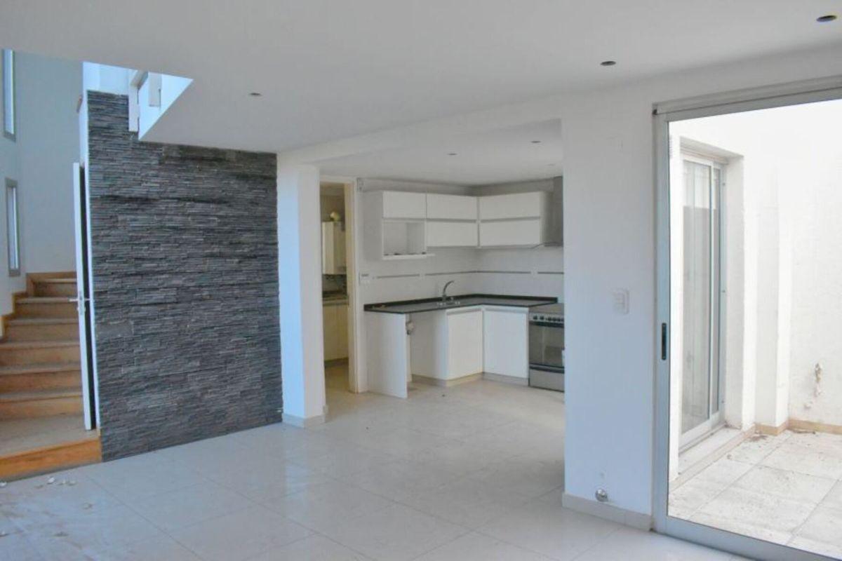 Foto de BOURGUET PROPIEDADES VENDE ESPECTACULAR DUPLEX UBICADO EN BARRIO, imagen 5