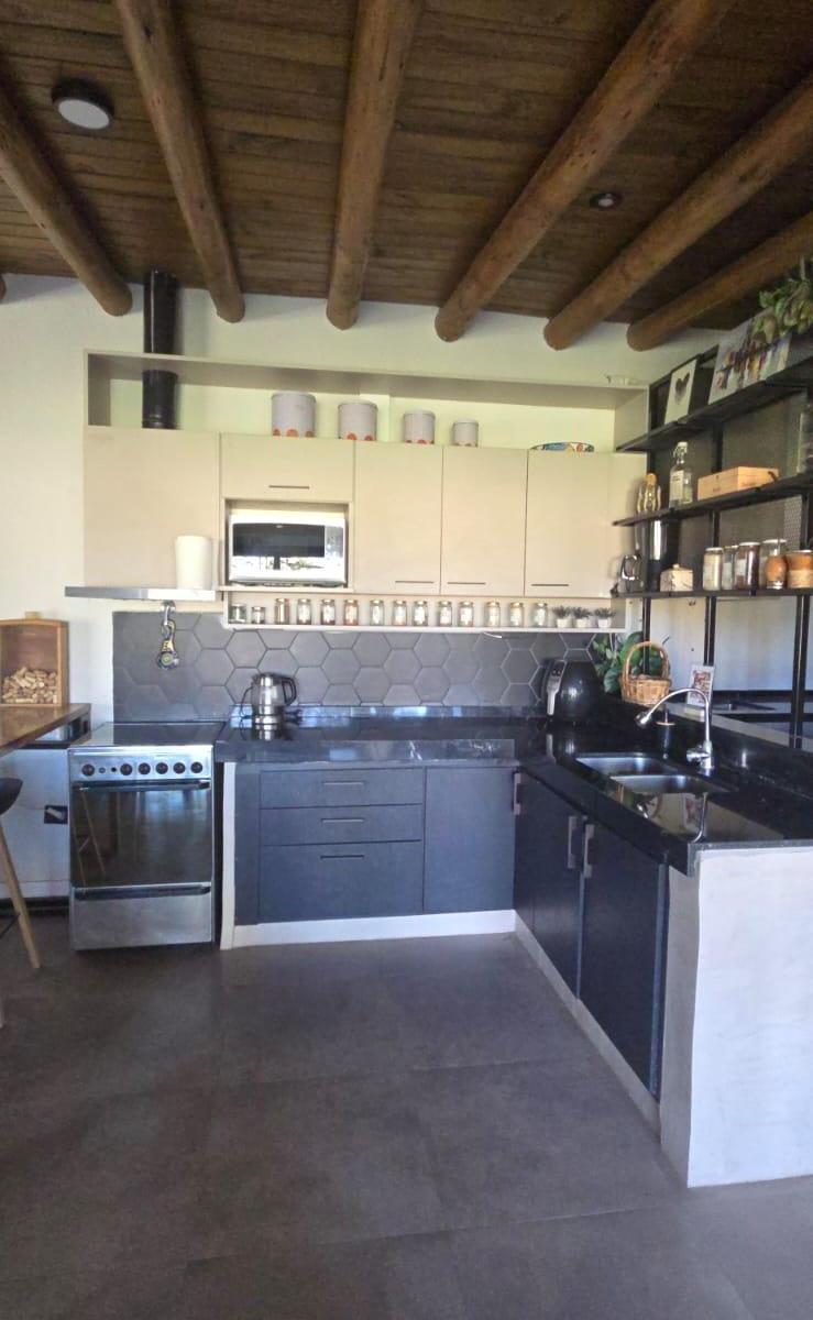 Casa Tipo Loft con Hermoso Parque en Barrio Semi Privado "Las Chacras". 5
