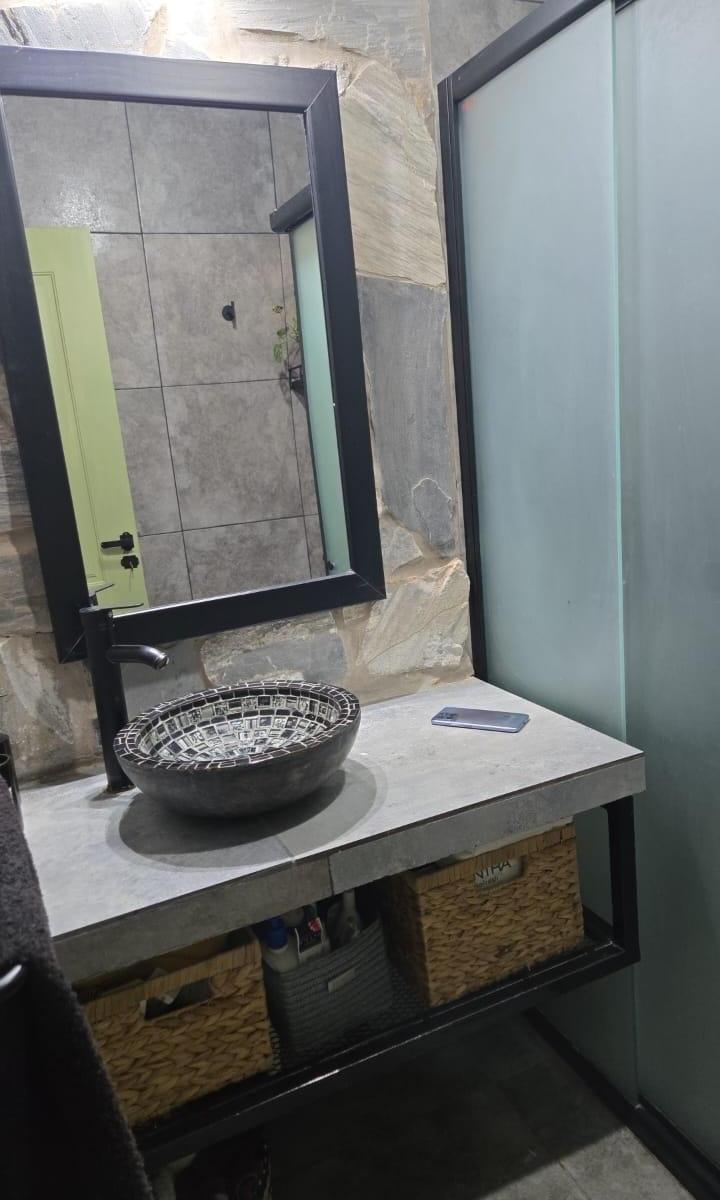 Casa Tipo Loft con Hermoso Parque en Barrio Semi Privado "Las Chacras". 2