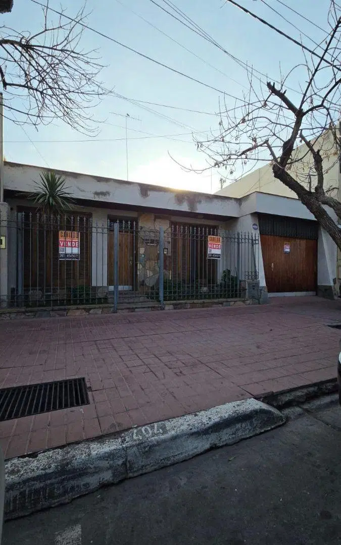 HERMOSA CASA EN VENTA EN PLENO CENTRO DE SAN MARTÍN, PROVINCIA DE MENDOZA. 4