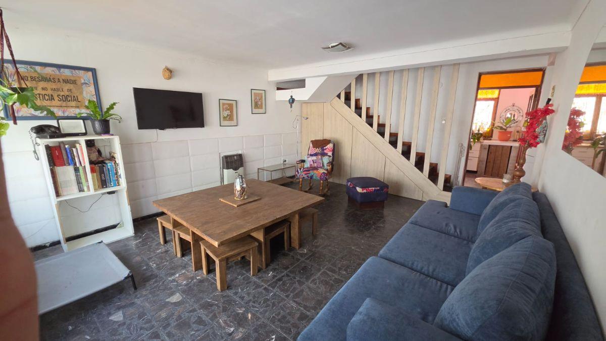 Foto de AMPLIA CASA DE 4 DORMITORIOS A TRES CUADRAS DE CALLE SAN MARTÍN., imagen 4