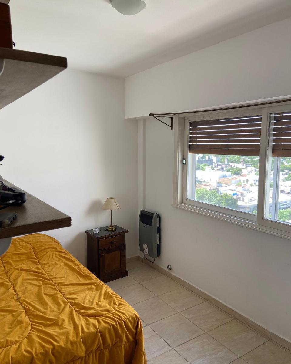 Departamento de 2 Dorm. con Cochera y Baulera, Calle 5 E/43 y 44, La Plata 2