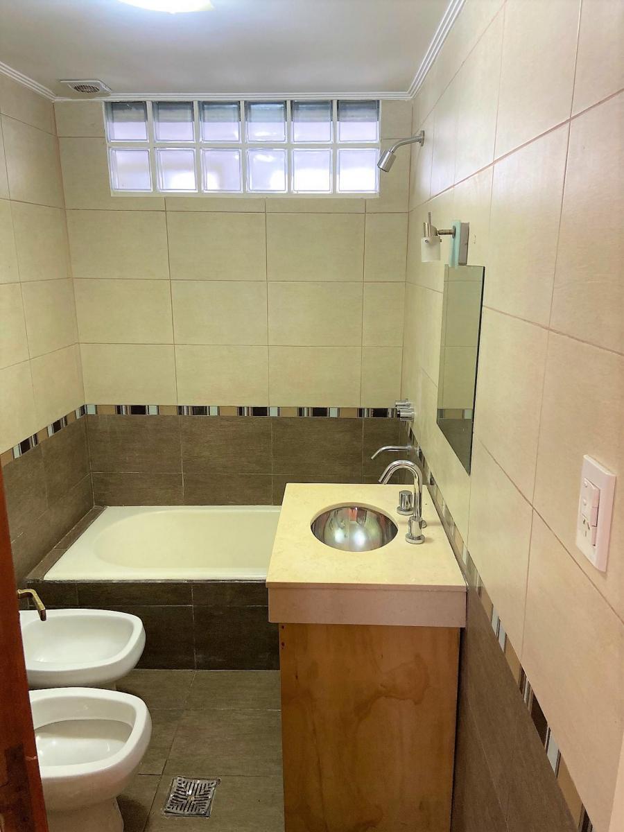Departamento de 4 Dorm. Al Frente en Calle 48 Esquina 8, La Plata 4