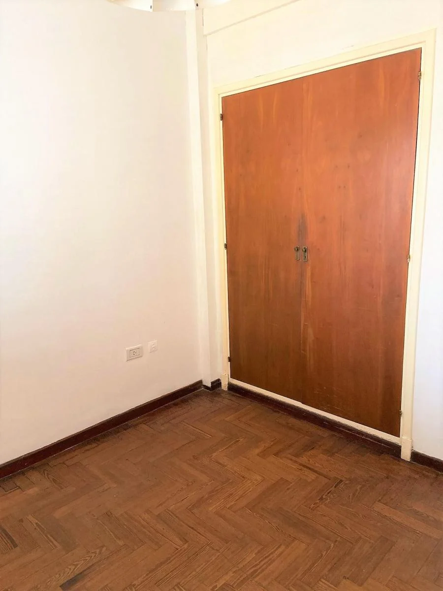 Departamento de 4 Dorm. Al Frente en Calle 48 Esquina 8, La Plata 2