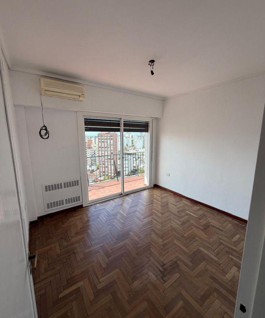 Foto de VENTA Departamento de 3 dormitorios con balcón en Diag. 80 esquina 3, imagen 4