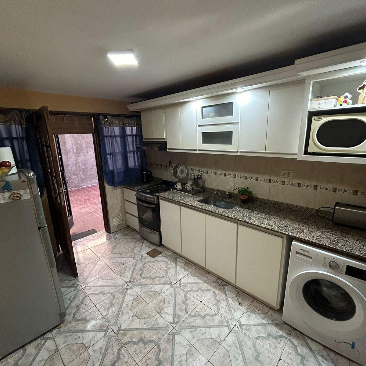 Vendemos Hermosa Casa Guaymallen! Calle Rossi m Mitre 4