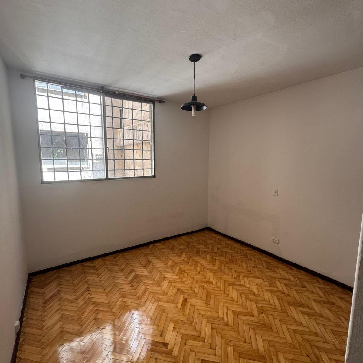 Venta Amplio Semipiso Ubicadisimo - Centro de Mendoza. Sobre Colon y Av Mitre. 3