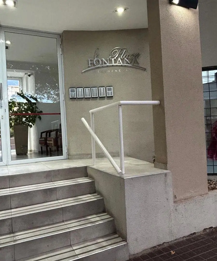 LANDART VENDE DEPARTAMENTO EN "PLAZA FONTANA"- Mendoza capital 1