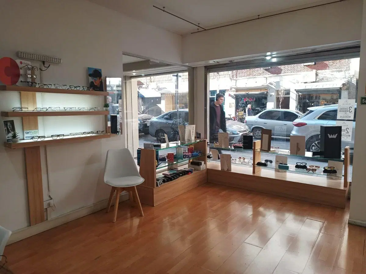 Excelente Local de 52 m² en venta en pleno centro con Renta!!! 3