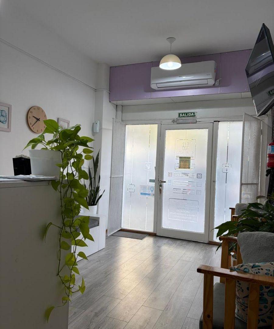 Foto de Local de 35 m² a la calle a mts de Av. Juan b. Justo, imagen 2