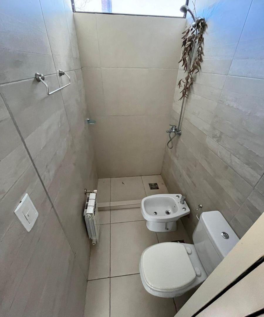 Foto de ALQUILER DEPTO 1 DORM. C/COCHERA | 55 10 Y 11, imagen 1