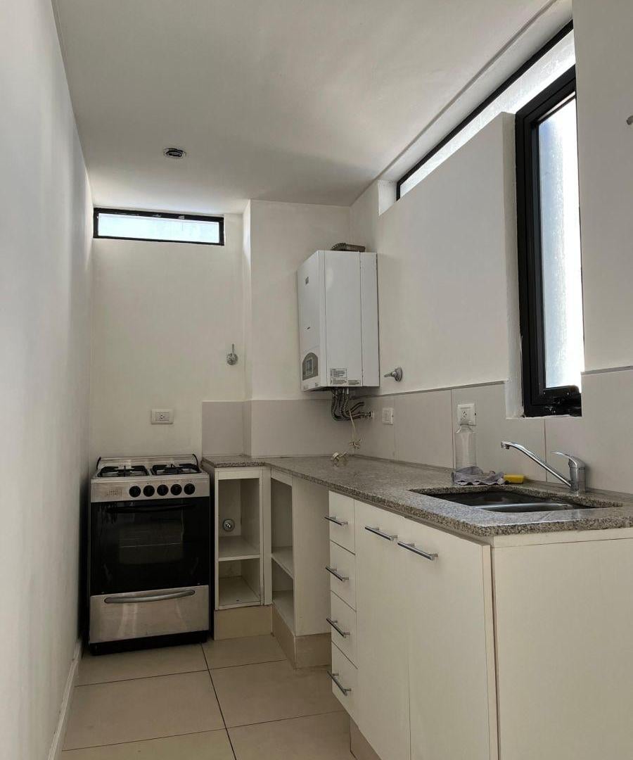 Foto de ALQUILER DEPTO 1 DORM. C/COCHERA | 55 10 Y 11, imagen 4