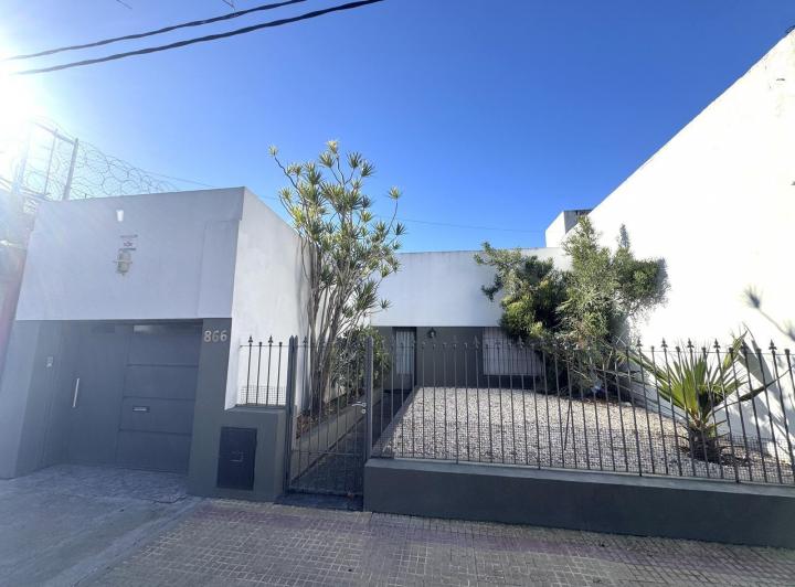 Casa en VENTA en la plata 1