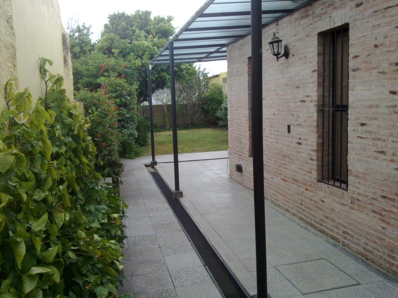 Casa en Venta en Tolosa 3 dormitorios de estilo, con parque