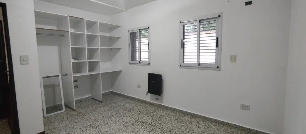 ALQUILER CASA EN CITY BELL DE UN DORMITORIO 8