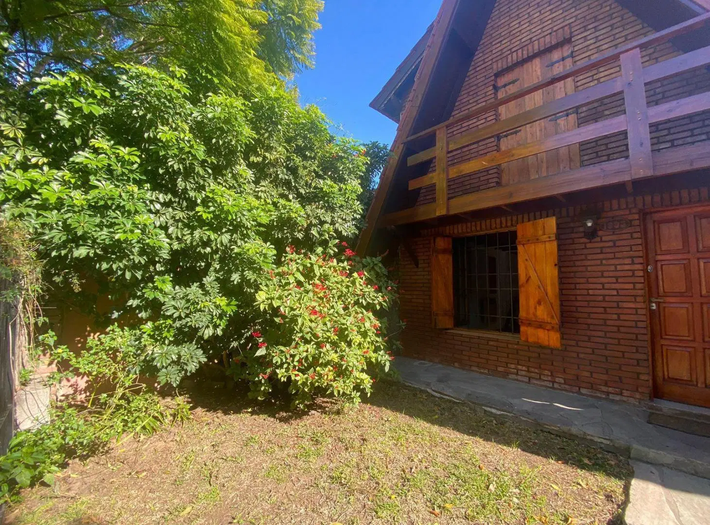 Casa en Tolosa en Alquiler 2 dormitorios y parque 2