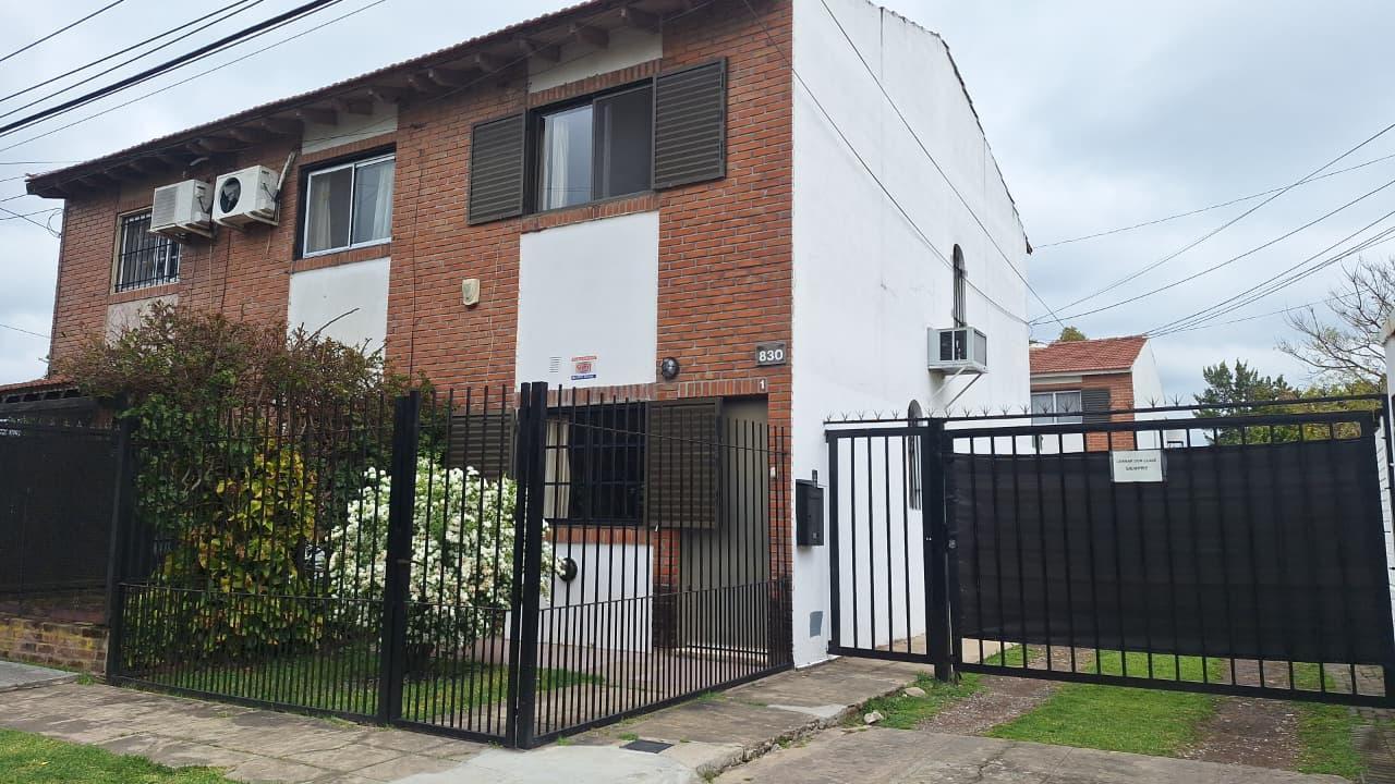 Foto de DUPLEX EN VENTA EN CALLE 15 e/ 523 y 524, imagen 2