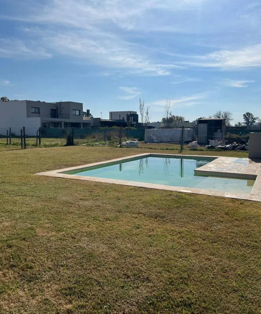 VENTA DON MATEO / Lote con Pileta, Quincho y Galería 2
