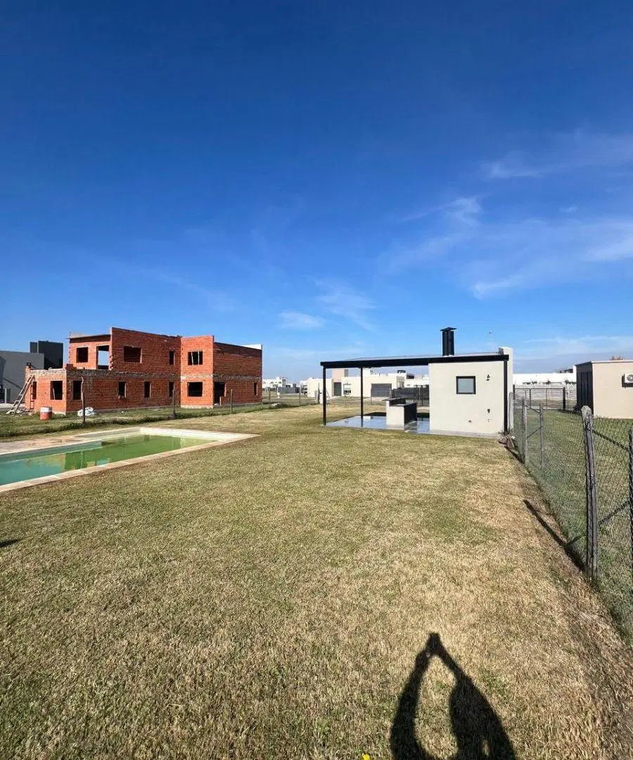 VENTA DON MATEO / Lote con Pileta, Quincho y Galería 4